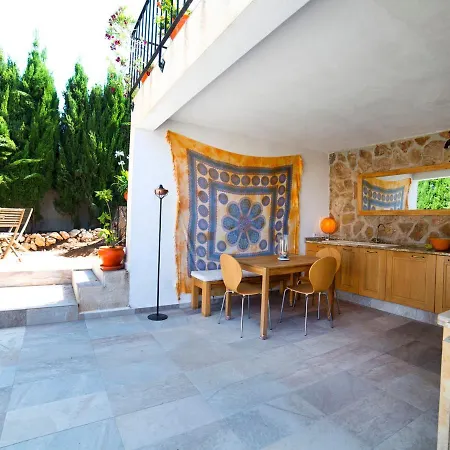 Cathy & Marianne By Interhome Casas de Torrat