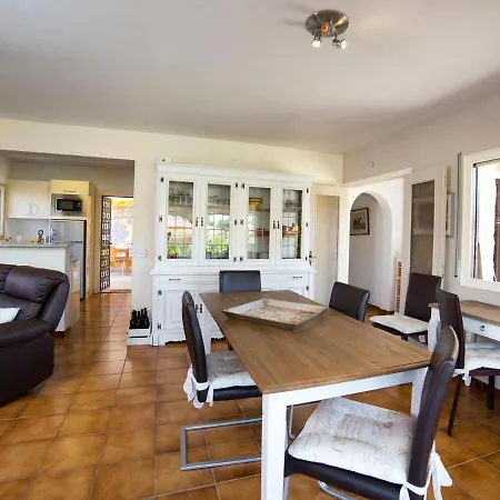Cathy & Marianne By Interhome Villa *